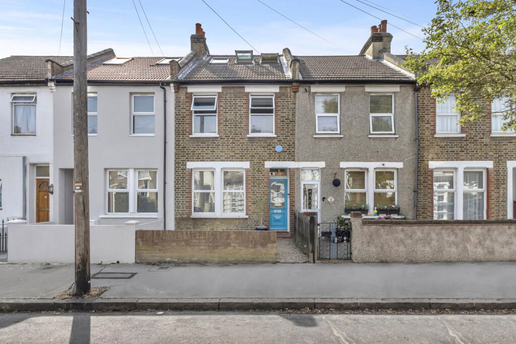 4 bedroom terraced house