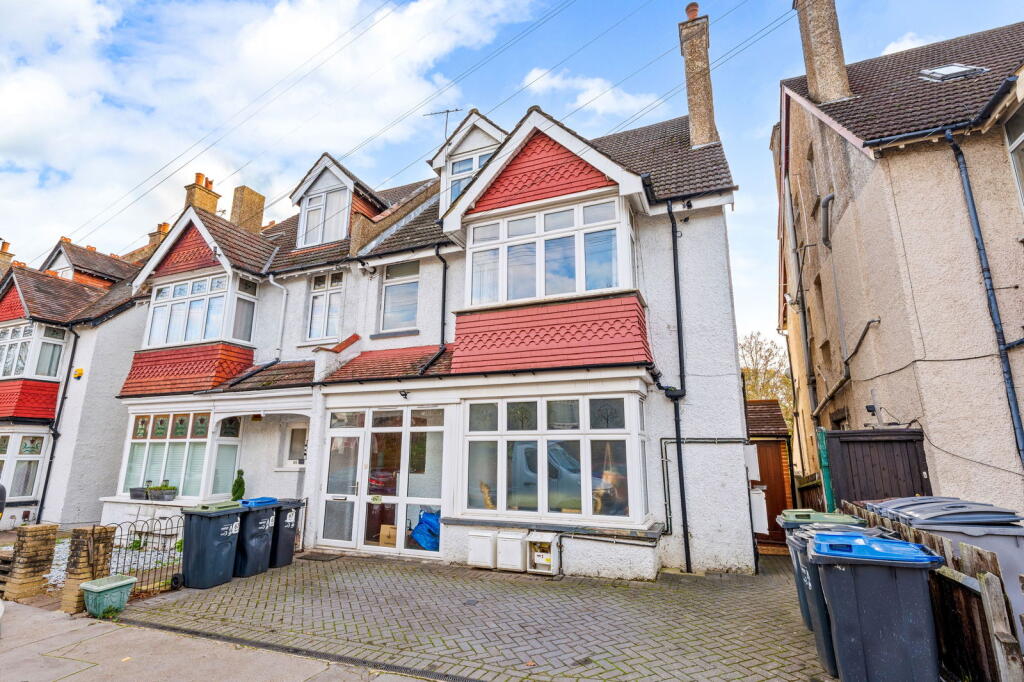 Main image of property: Blenheim Park Road, South Croydon, CR2