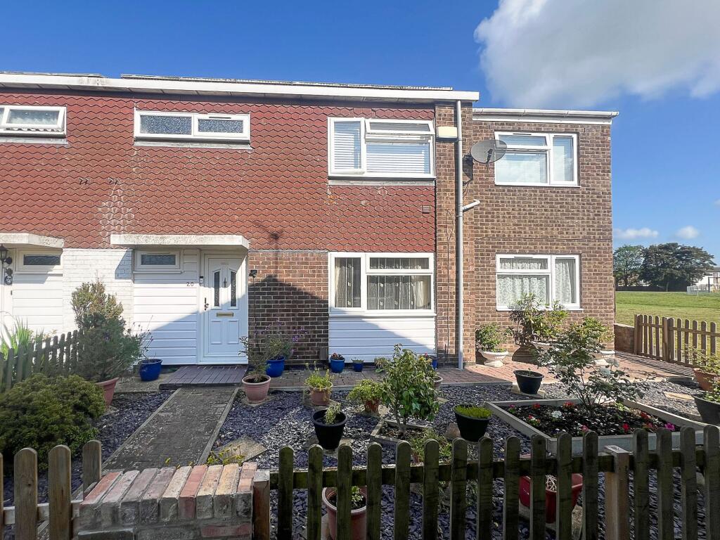 5 bedroom end of terrace house