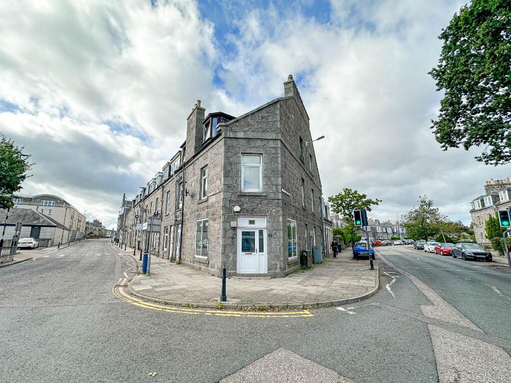 Main image of property: 1 Holburn Road, Aberdeen, AB10 6EY