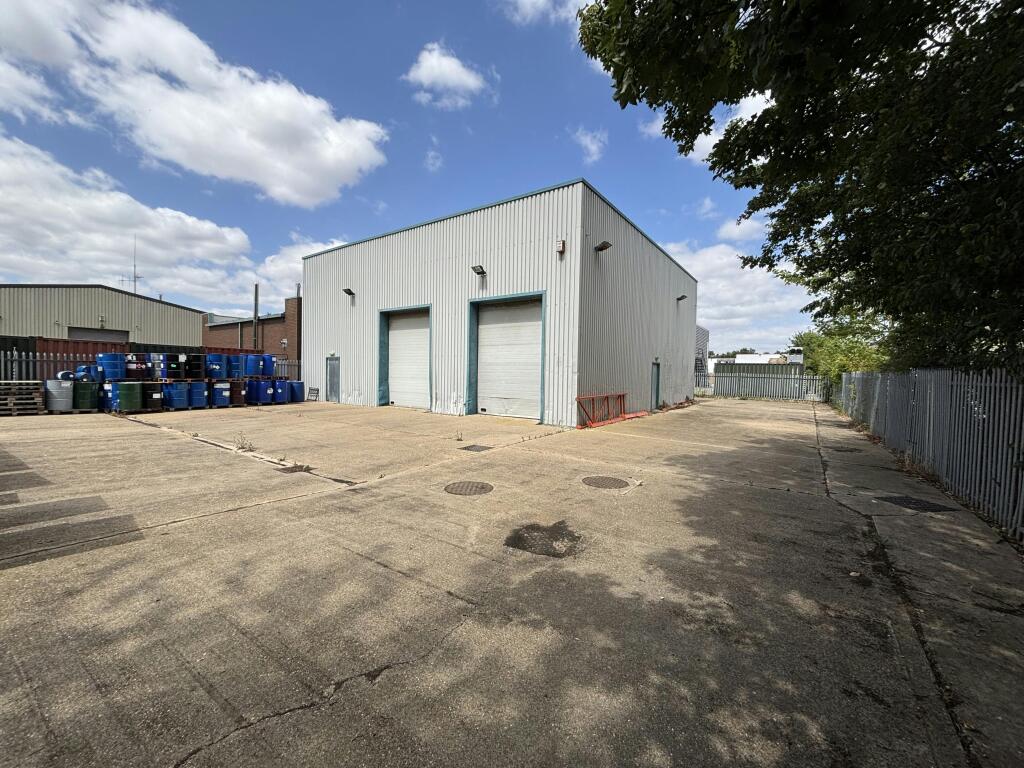 Main image of property: 3 Boldero Road, Bury St. Edmunds, IP32 7BS