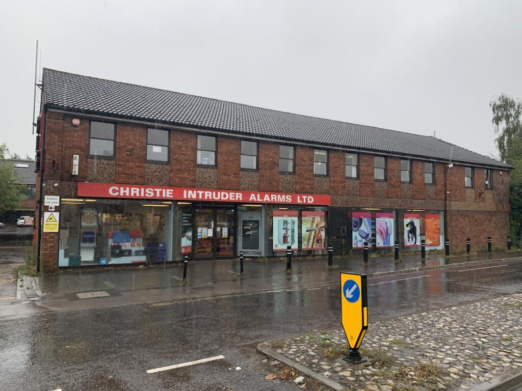 Main image of property: 212-218 London Road, Waterlooville, PO7 7AJ