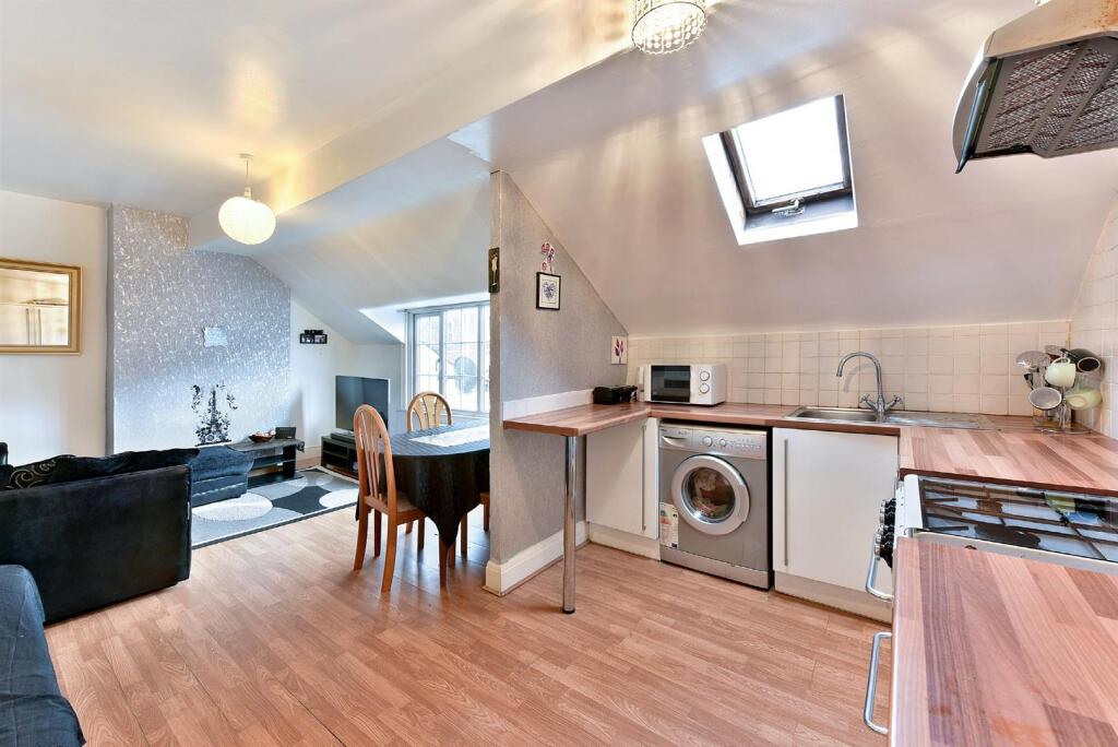 Main image of property: 192 Streatham Road, London, CR4