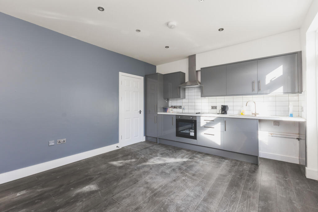 Main image of property: Bredon Rd CR0