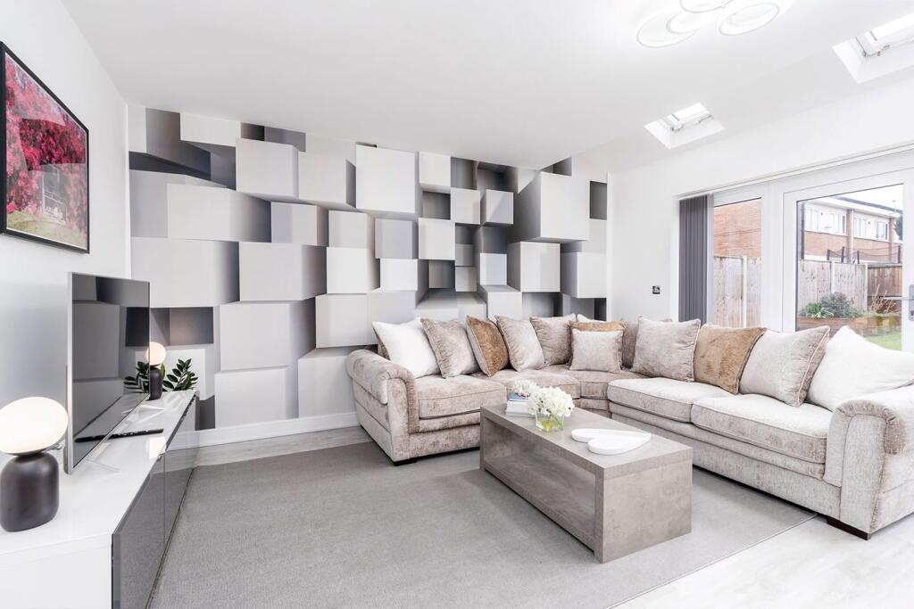 Main image of property: Frith Rd CR0