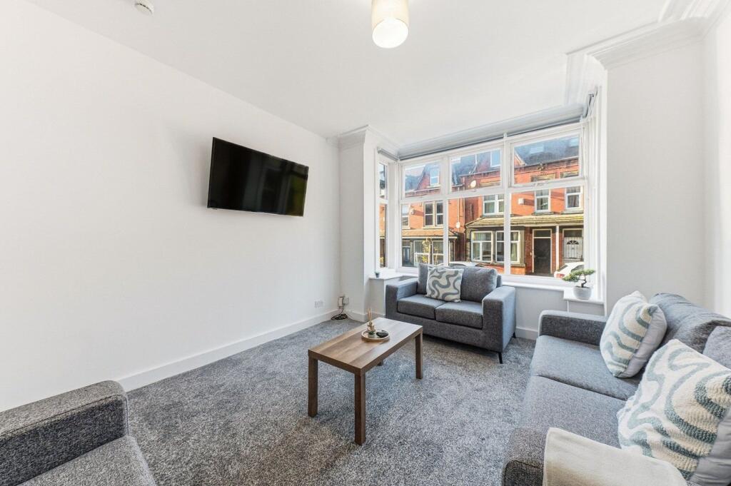 Main image of property: Vincent Rd CR5