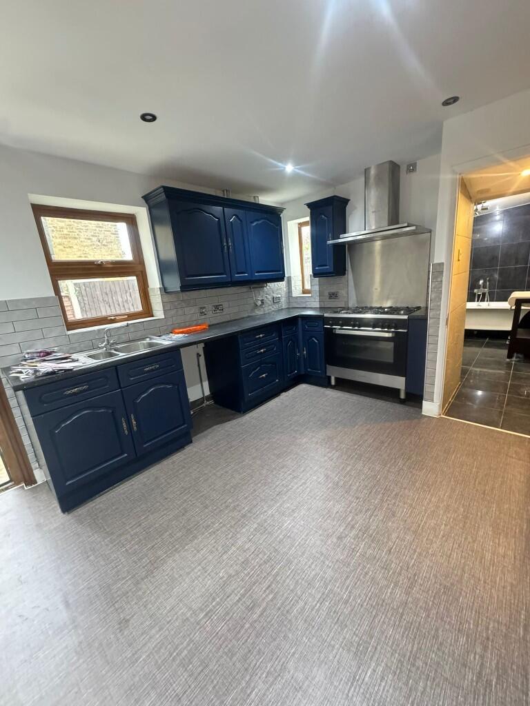 Main image of property: Globe Road, Hornchurch, London, RM11