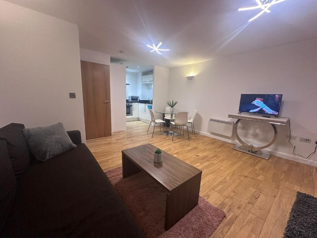 Main image of property: Ilford Hill, Ilford, London, IG1