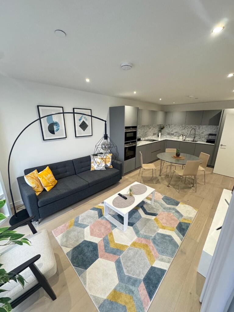 Main image of property: New Union Close, London, E14