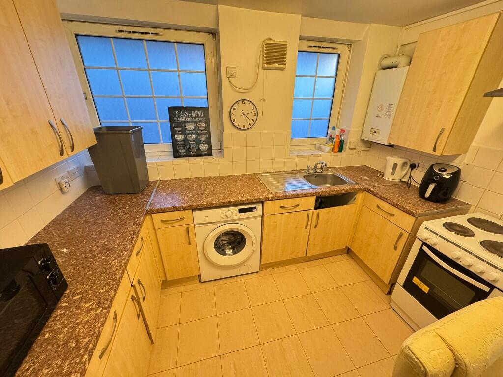 Main image of property: Hollybush Gardens, London, E2