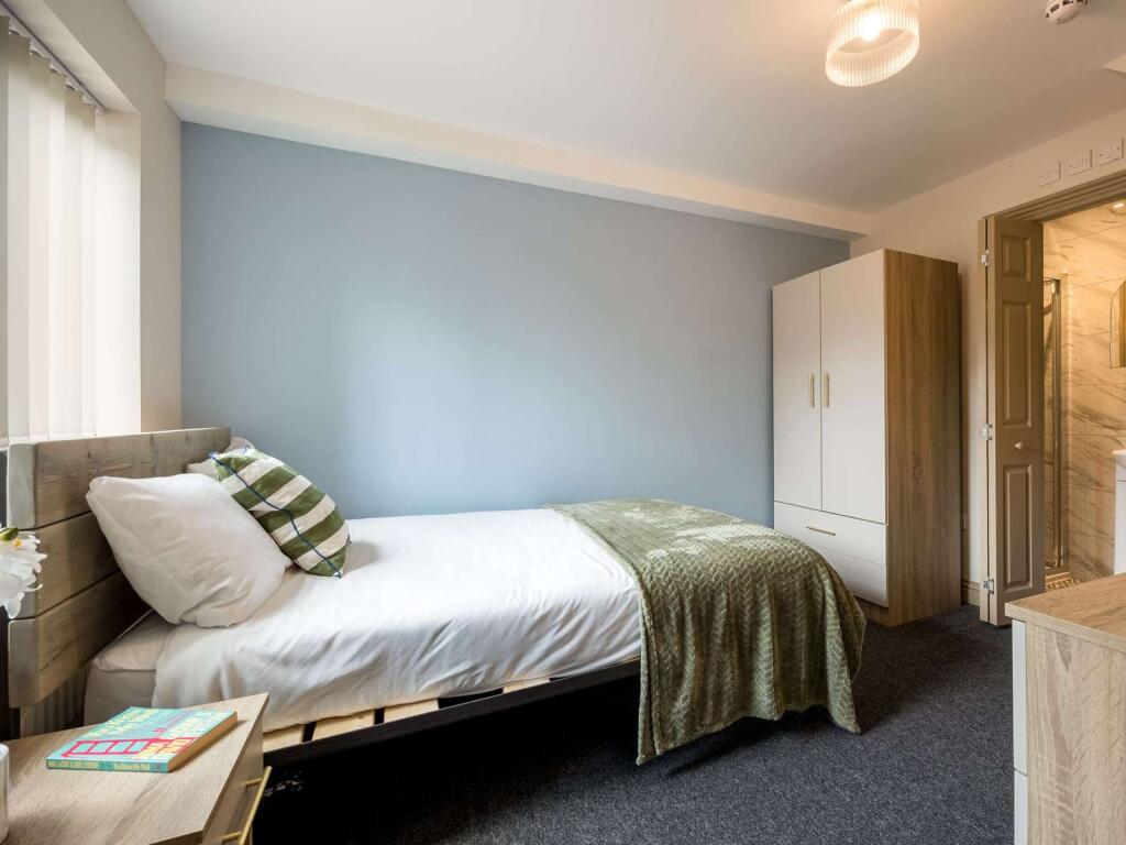 Main image of property: St. Lukes Road