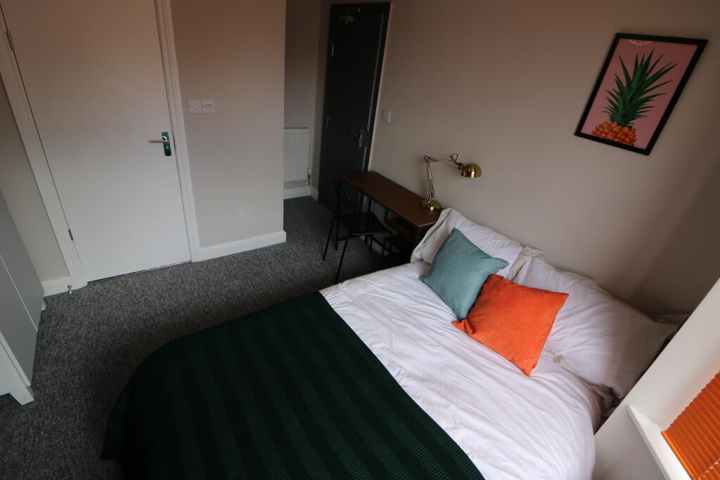 Main image of property: Warwick Road