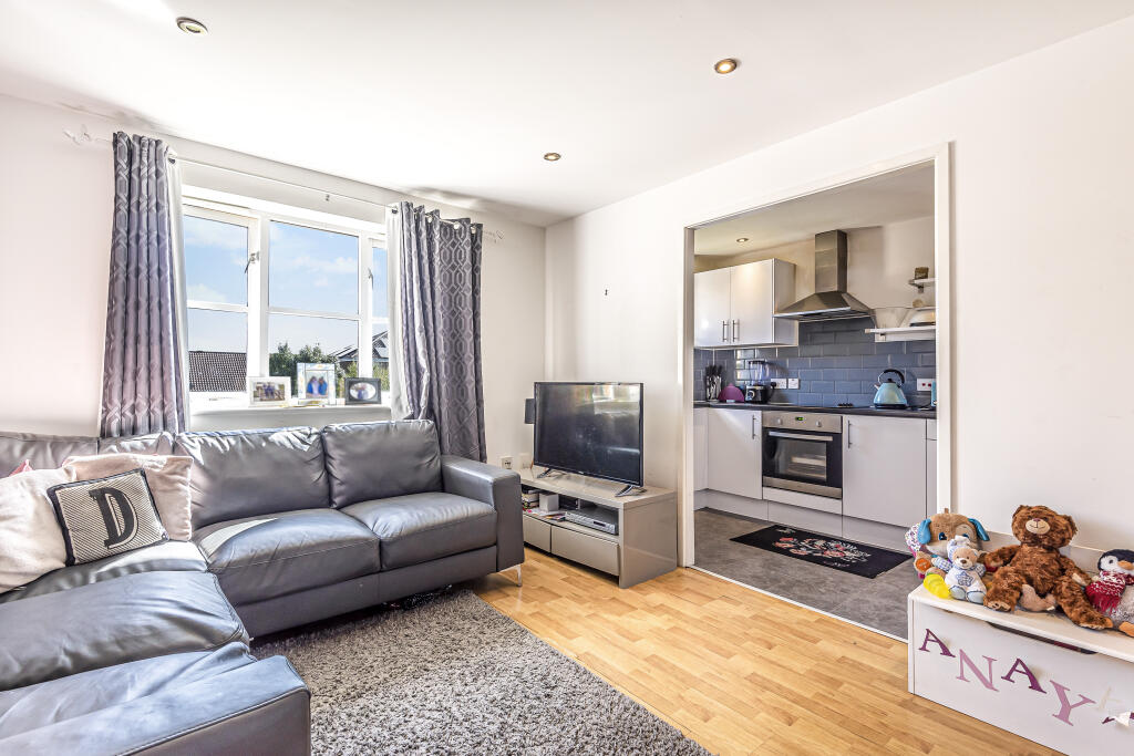 Main image of property: Enfield, EN3