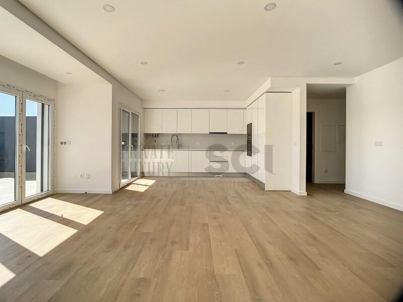 Main image of property: Setúbal, Almada