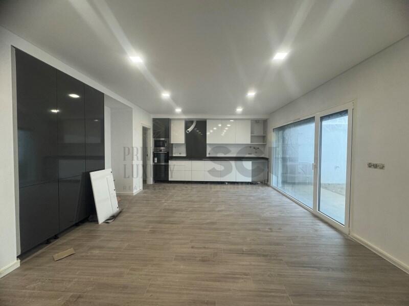 Main image of property: Setúbal, Seixal