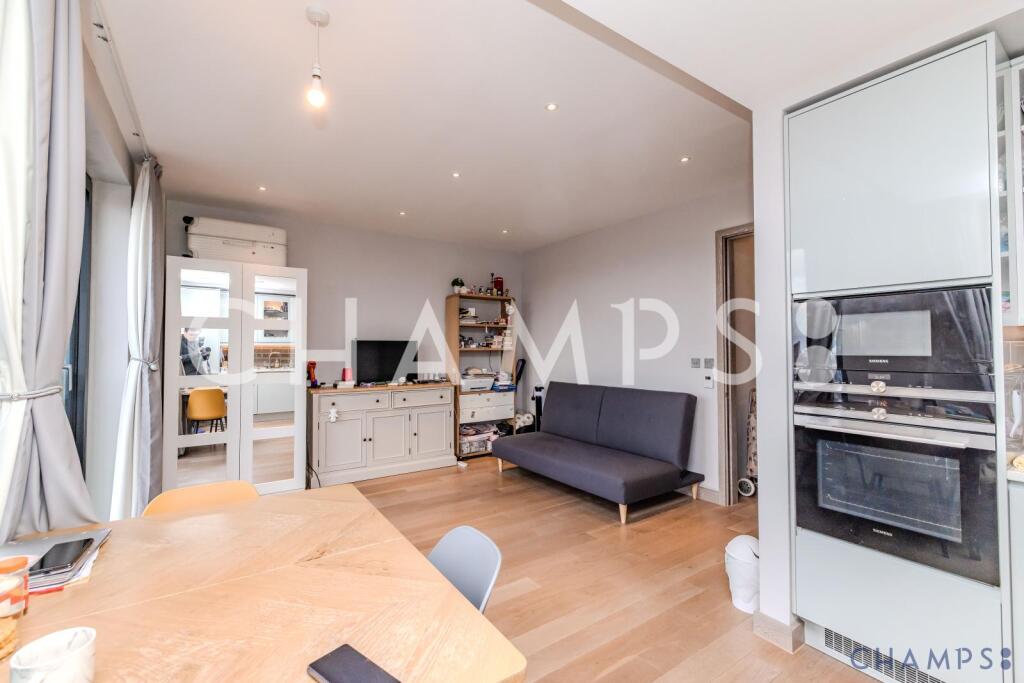 Main image of property: WANDSWORTH, SW18