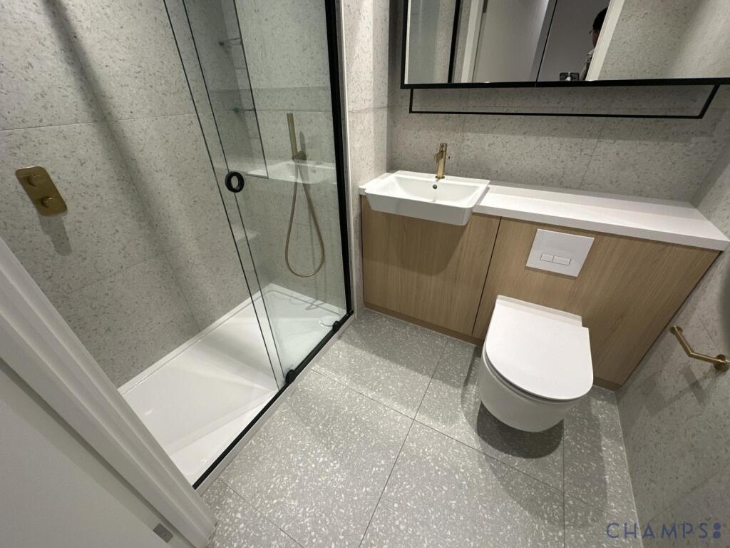 Main image of property: 132 Cavell Street, E1