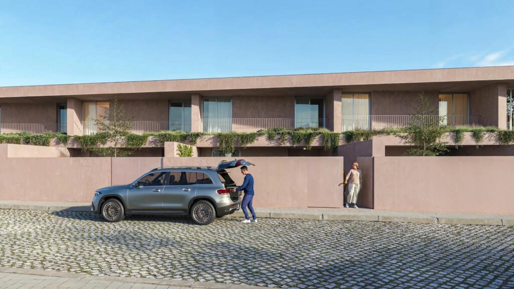 Main image of property: Oporto, Penafiel