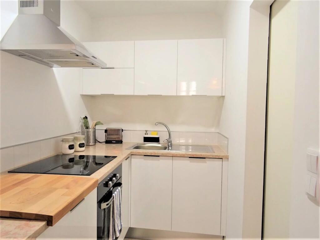 Main image of property: Lisbon, Lisbon