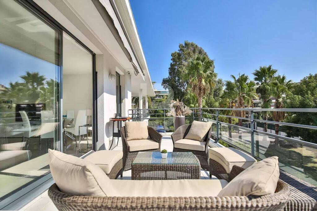 Main image of property: Provence-Alps-Cote d`Azur, Alpes-Maritimes, Juan-les-Pins