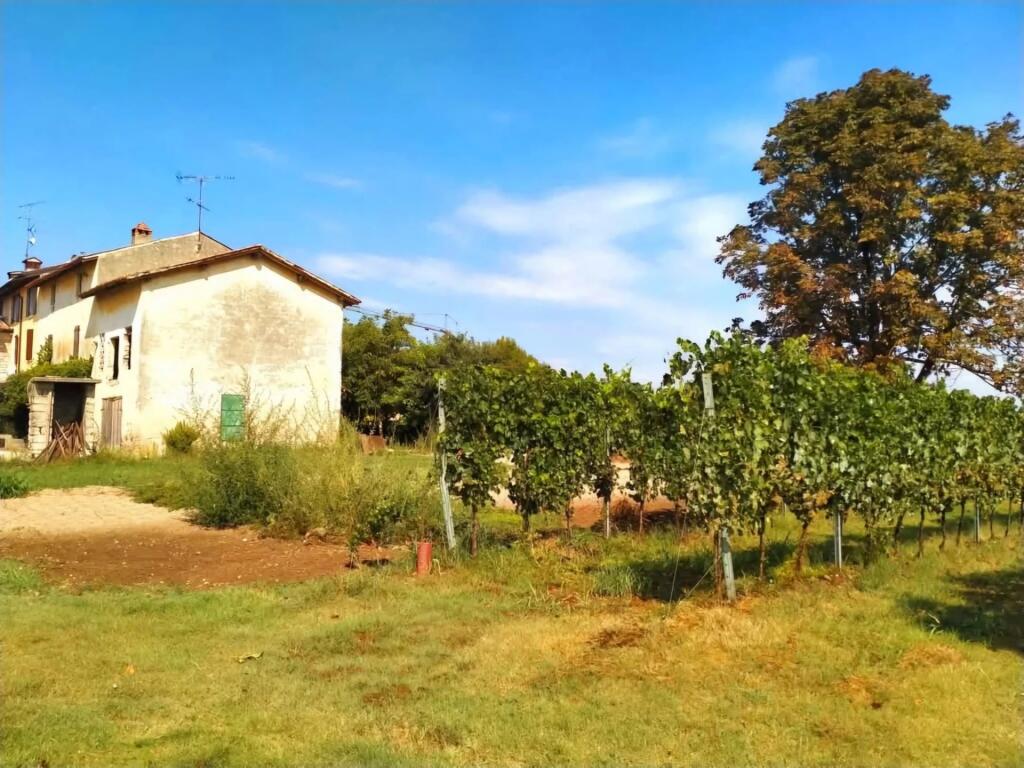 Main image of property: Lombardy, Brescia, Desenzano del Garda