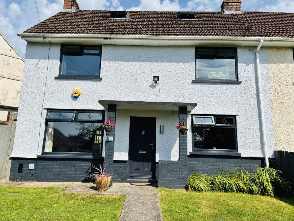 Main image of property: Oakfield, Pontllanfraith , Blackwood