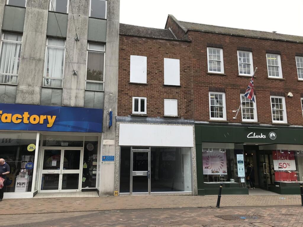 Main image of property: 7 Eastgate Street, GL1 1NS, Gloucester, GL1 1NS