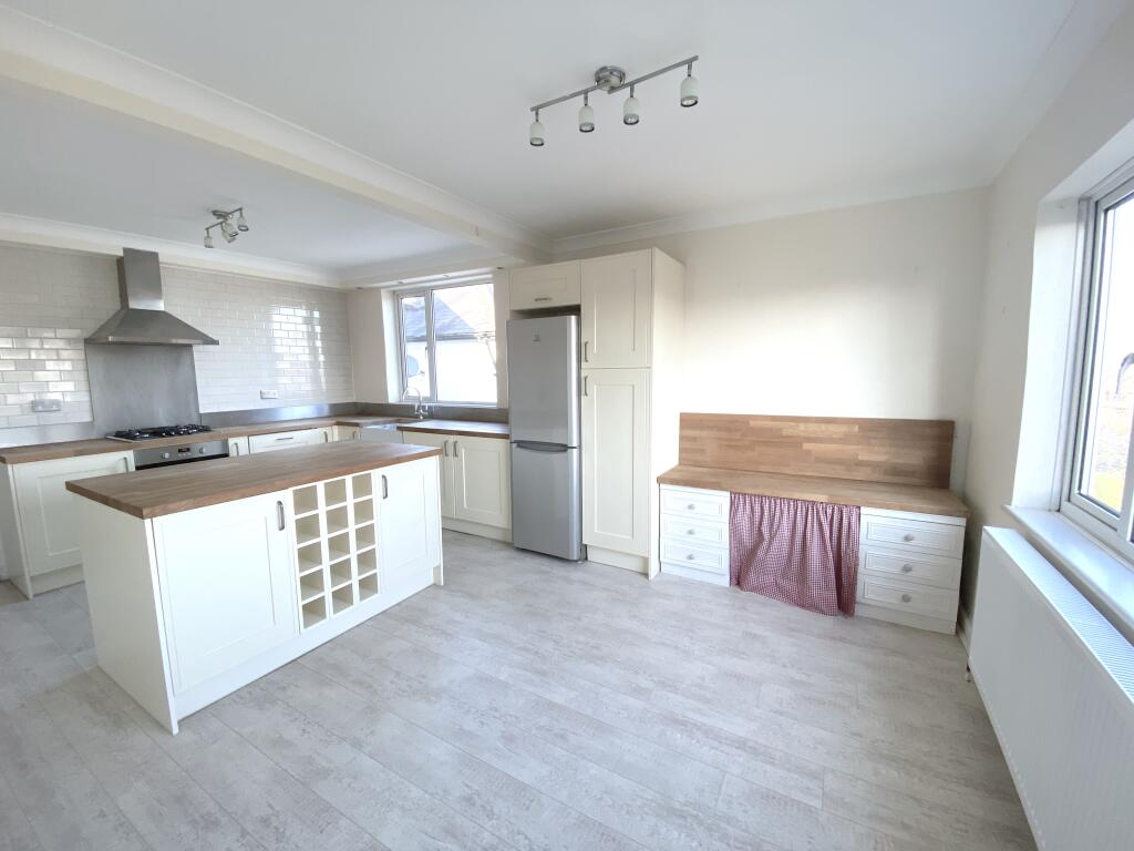 Main image of property: The Elms, 134 Friern Park, London, N12