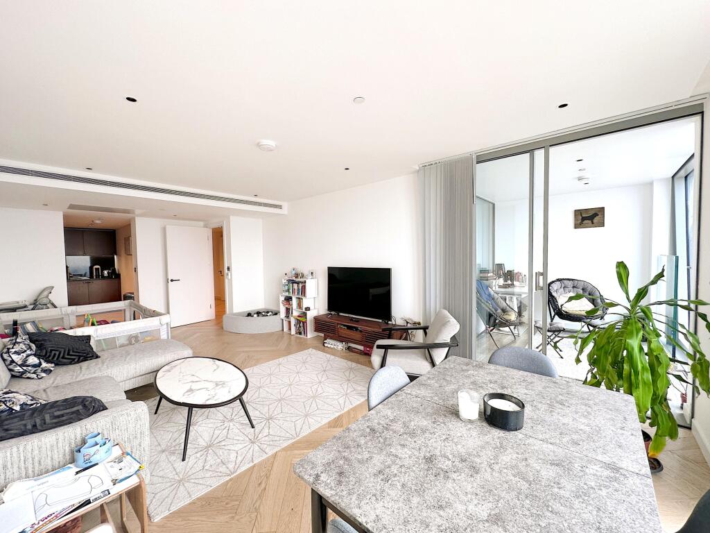 Main image of property: The Landmark Pinnacle, 10 Marsh Wall, London, E14 9PR