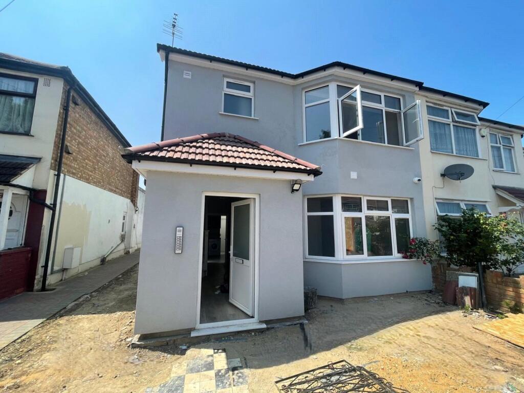 Main image of property: Basildene Road, Hounslow, Greater London, TW4