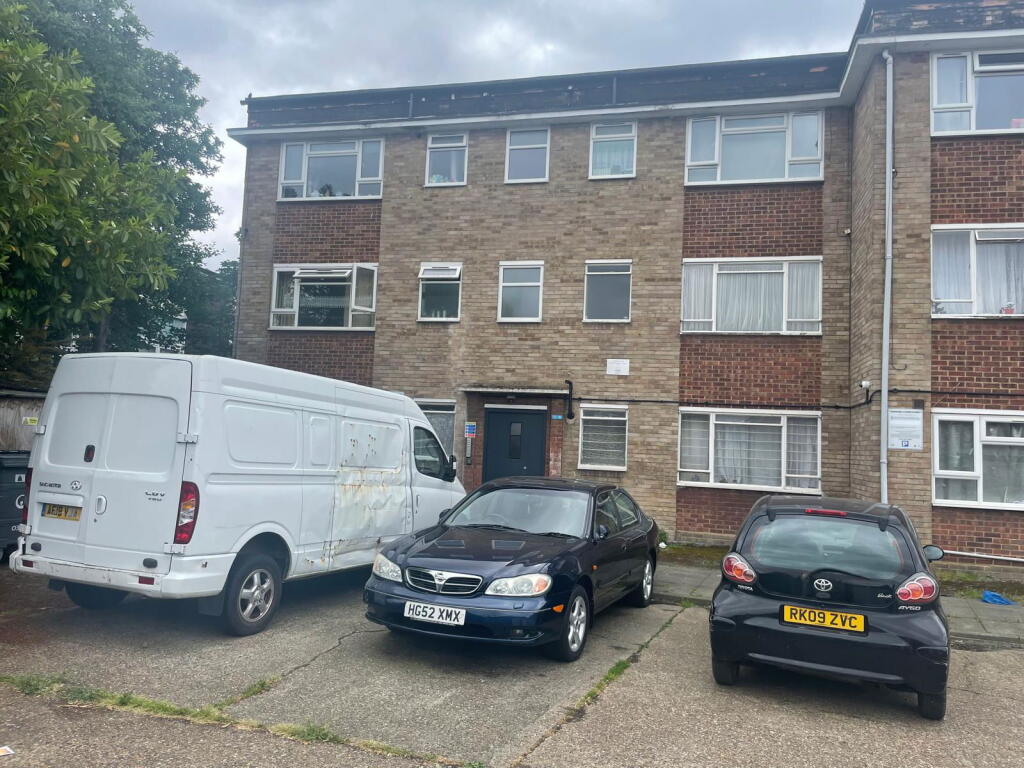 Main image of property: Hampden Lane,London,N17 0AT
