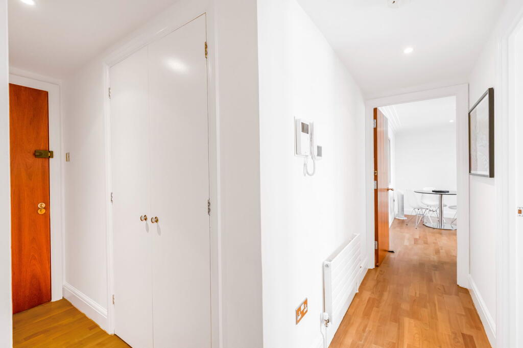 Main image of property: Exchange Court, London, WC2R 0PP