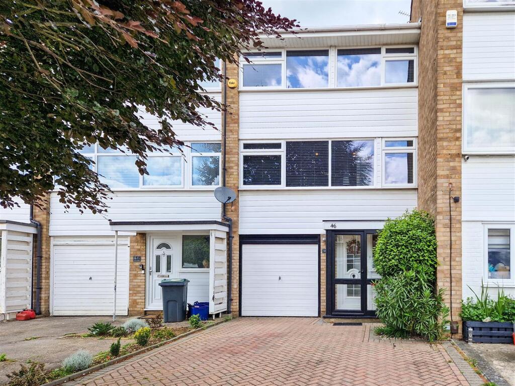Main image of property: Little Thorpe, Southend-On-Sea