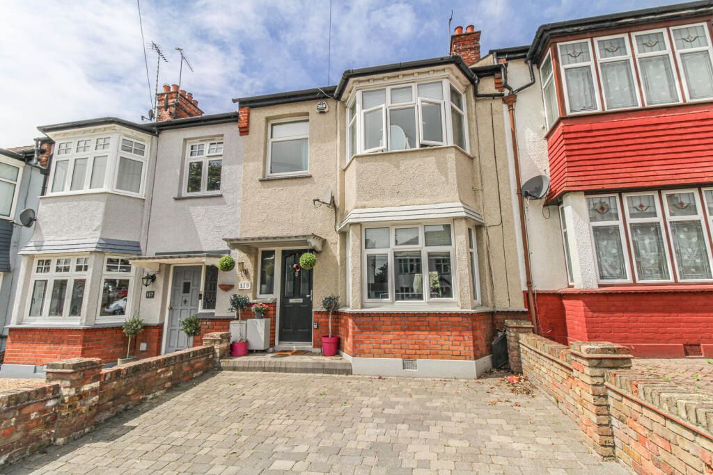 Main image of property: Elmsleigh Drive, Leigh-On-Sea