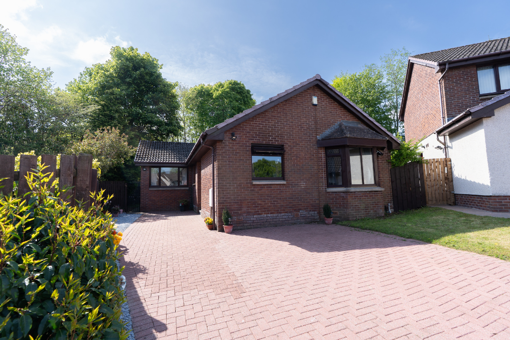 Main image of property: Kaims Grove, Livingston Village, West Lothian, EH54