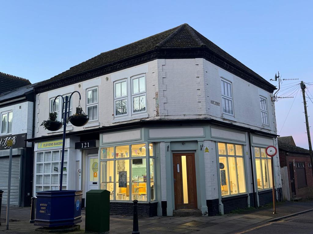 Main image of property: High Street, Rushden, Northamptonshire, NN10