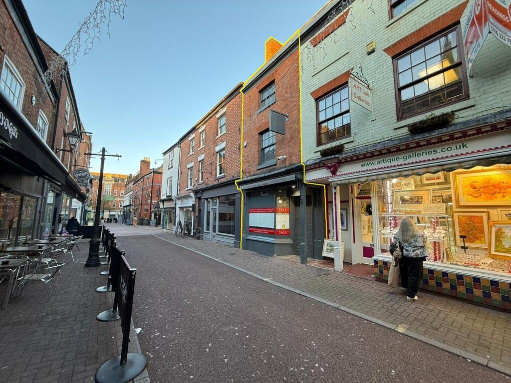 Main image of property: 25 Loseby Lane, Leicester, LE1 5DR