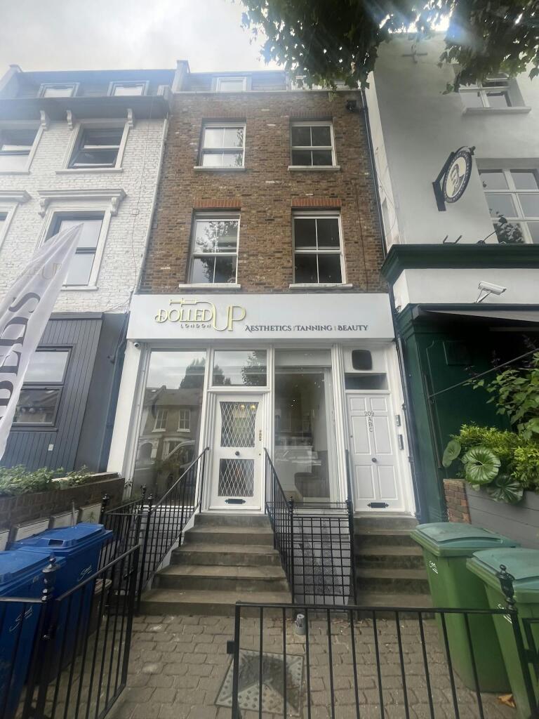 Main image of property: 209 Lordship Lane, East Dulwich, SE22 8HA