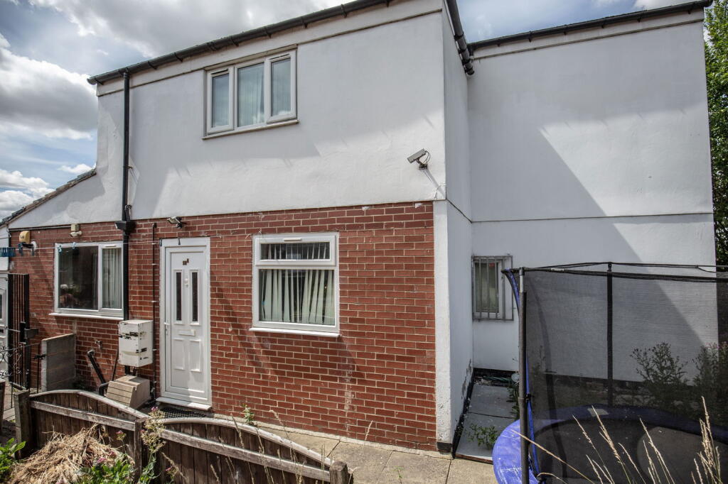 Main image of property: Low Road, Dewsbury Moor, Dewsbury, WF13