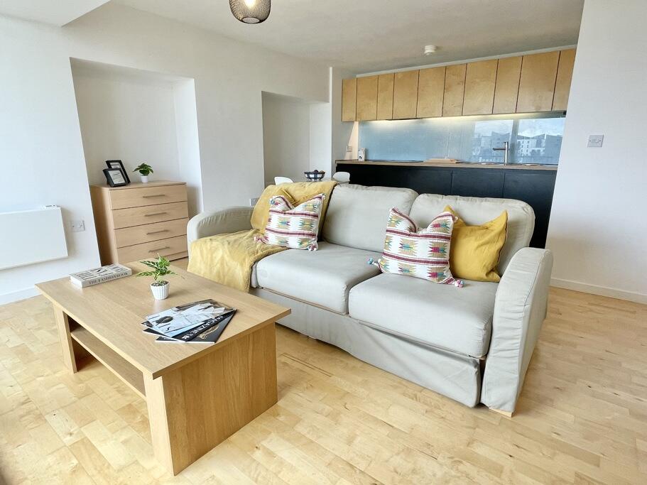 Main image of property: Saxton, The Avenue