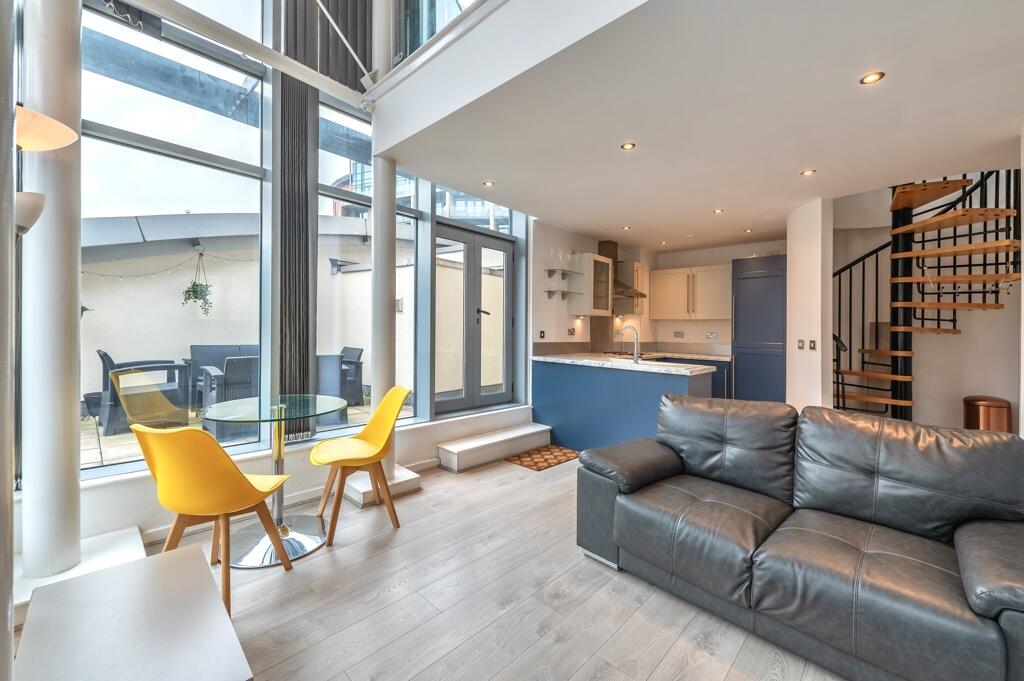 Main image of property: Beringa, City Island