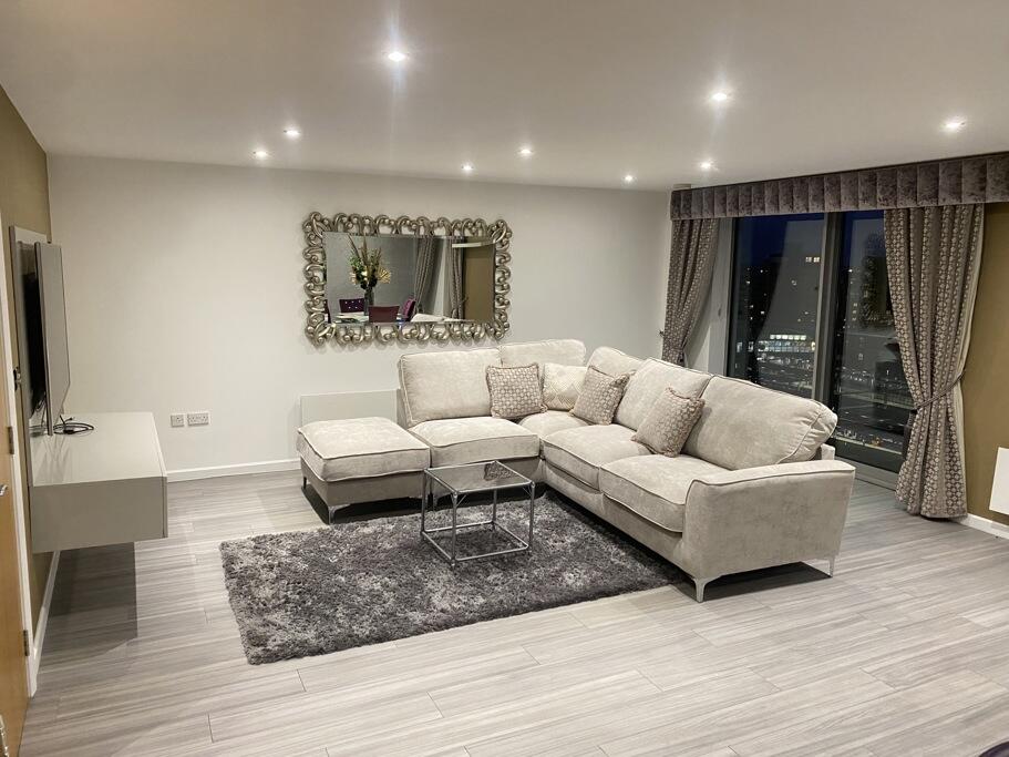 Main image of property: Whitehall Quay, Leeds City Centre