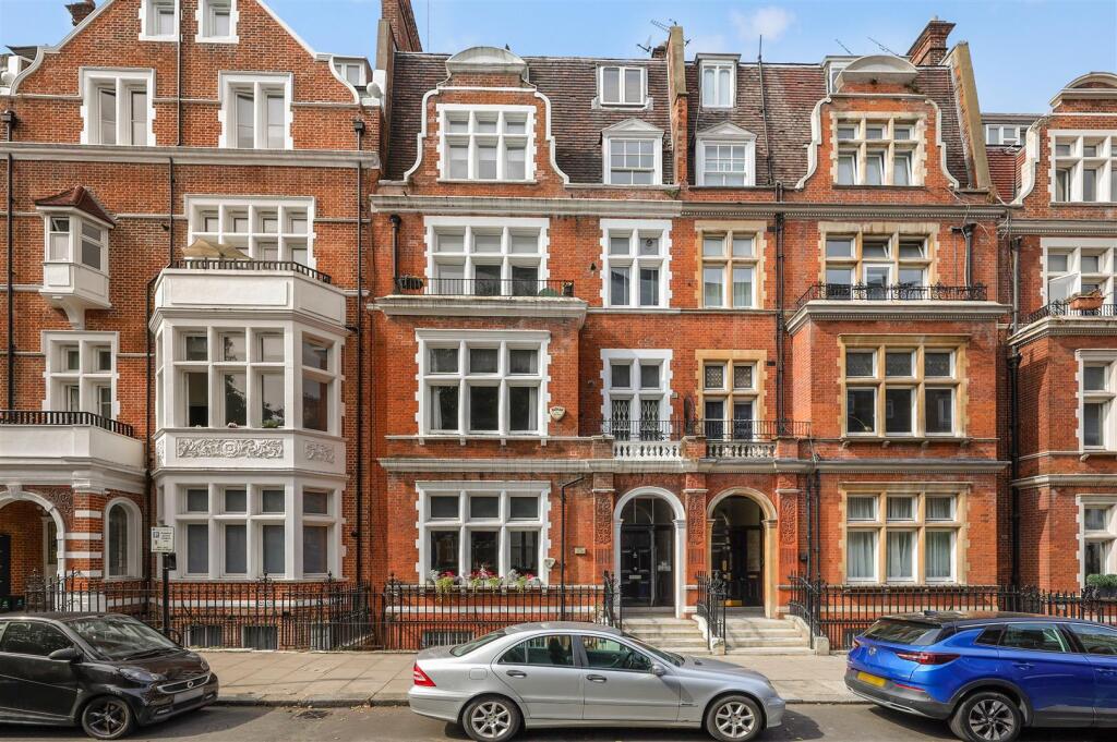 Main image of property: Palace Court, London