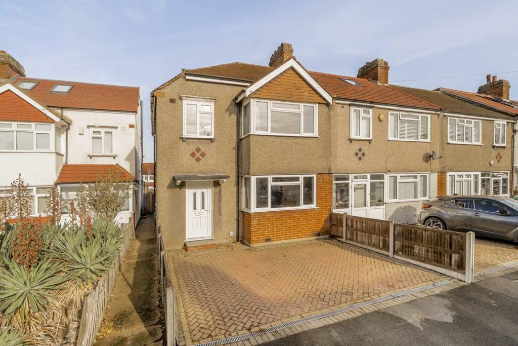 Main image of property: Brockenhurst Way, London