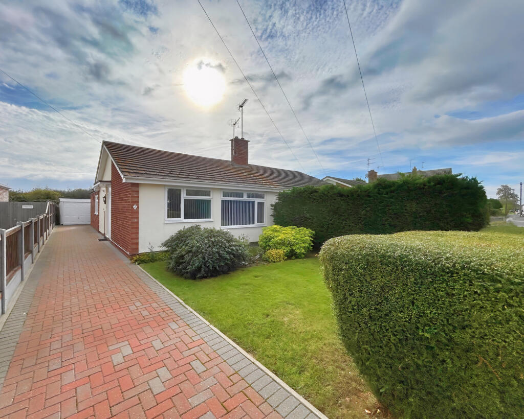 Main image of property: Field Way, Wivenhoe, Colchester, Essex, CO7
