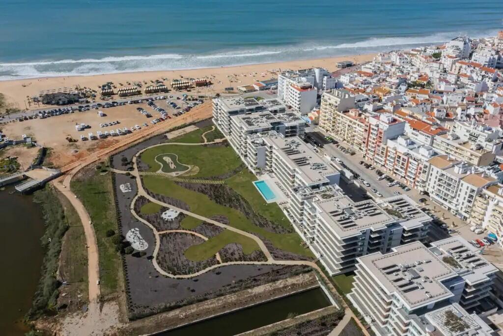 Main image of property: Armação de Pêra, Algarve