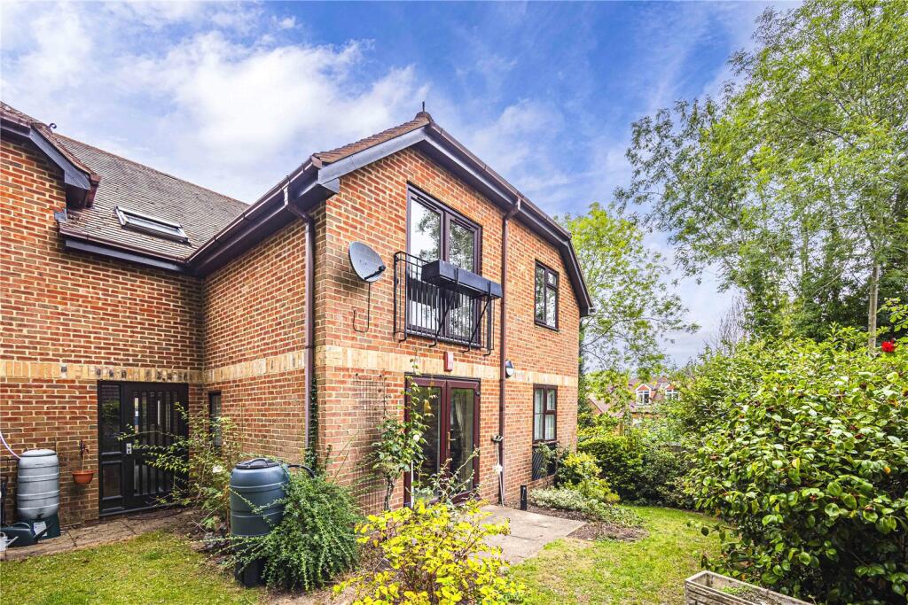 Main image of property: Watling Street, Radlett, Hertfordshire, WD7