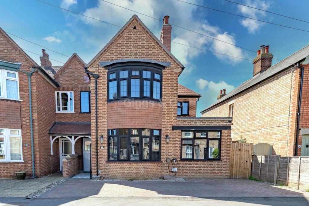 Main image of property: Avenue Road, St Neots