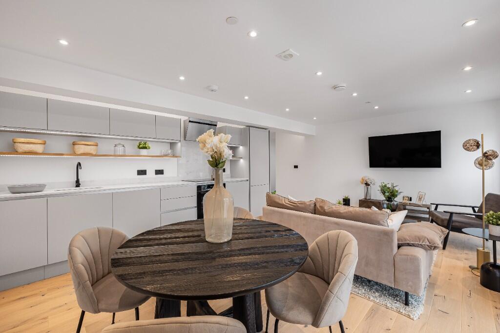 Main image of property: Fairfield Road, Brentwood, Essex, CM14