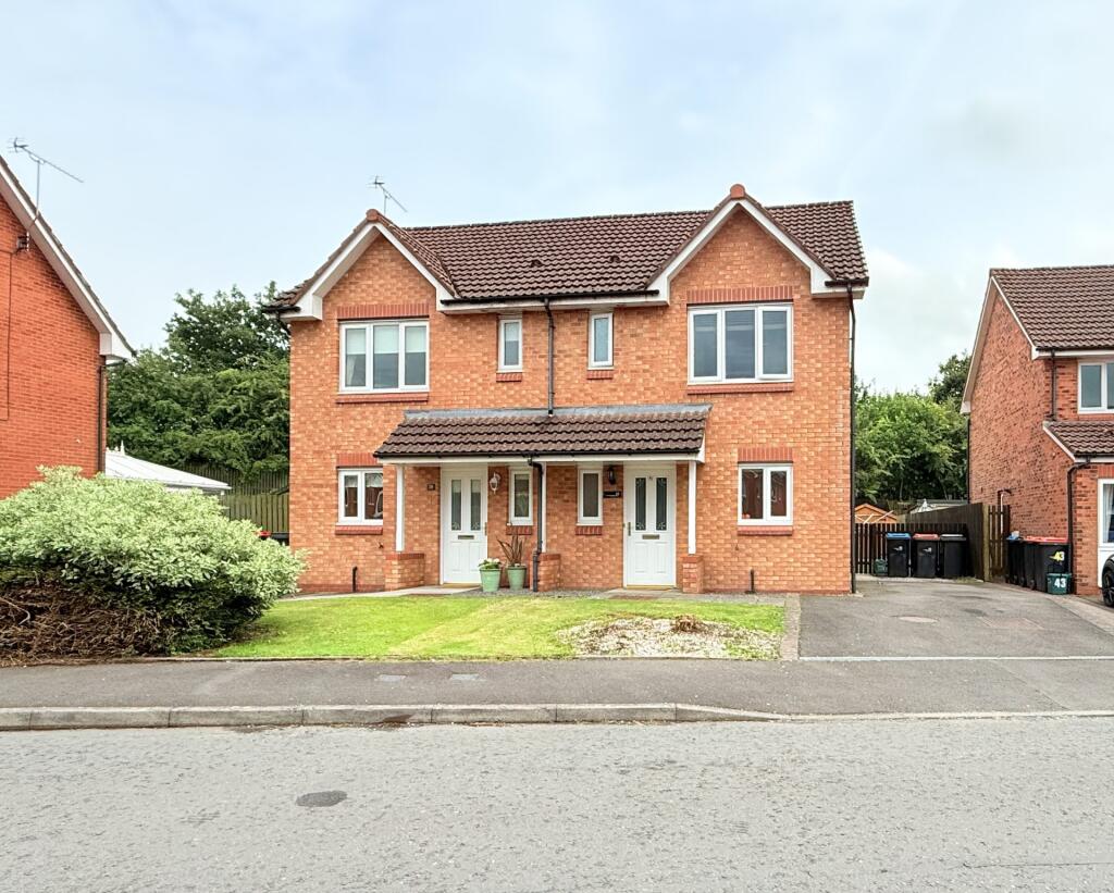 Main image of property: 41 Caulstran Street, Dumfries, DG2 9FN